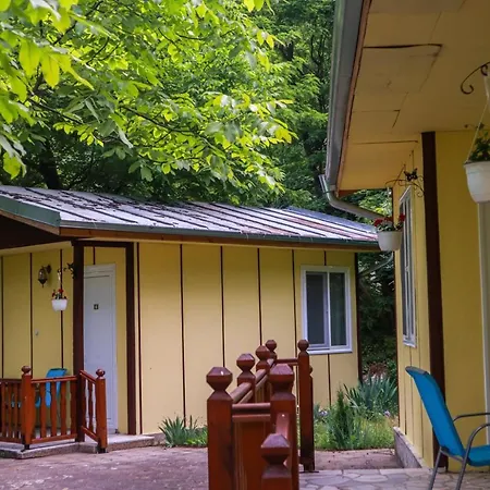 Peaceful And Tranquil Bungalow Retreat In Kamena Village Near Nature